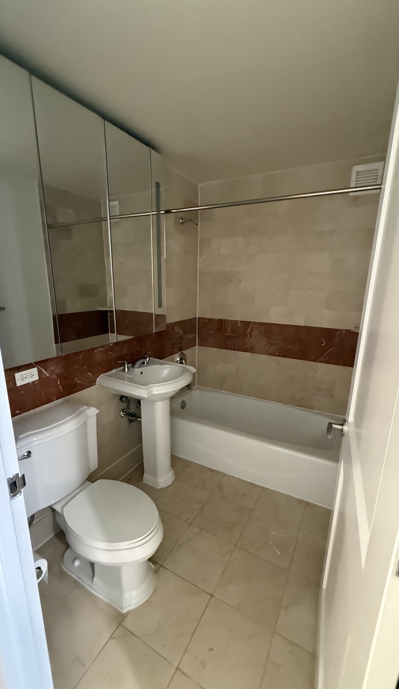 Apartment bathroom before renovation